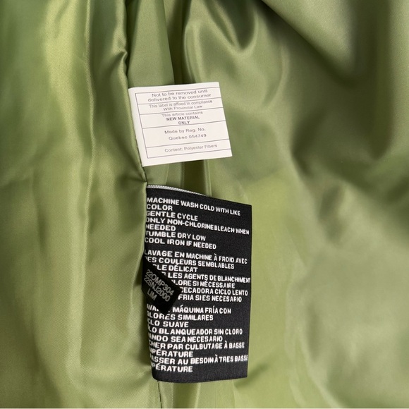 GUESS Women's High-Shine Hooded Puffer Coat Size M
 (new with tag) - Picture 15 of 15